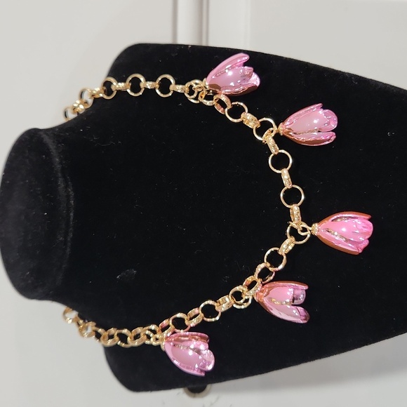 🔹️BETSEY JOHNSON🔹️Pink Garden Glam Tulip Charm Chain 16"  Necklace - Picture 3 of 13